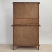 Küchenschrank mit gebogenem Glas