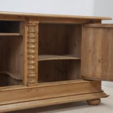 Lowboard aus der Biedermeier-Epoche um 1850