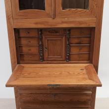 Pitchpine-Sekretär,  Biedermeier-Epoche um 1850