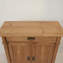 Halbschrank