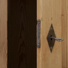 Eintüriger Kastenschrank