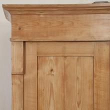 Schrank mit zwei Schubläden