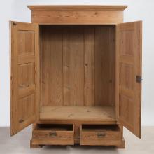Dänischer Dielenschrank