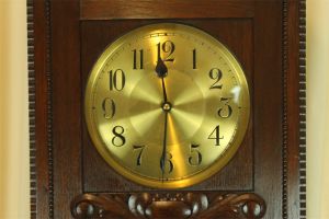Standuhr Eiche L560