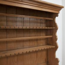 Tellerschrank im Barockstil